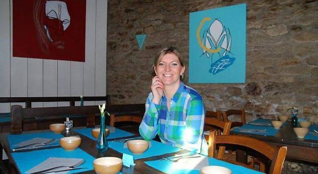 Gaëlle Prieur, the new owner of the creperie St. Marc