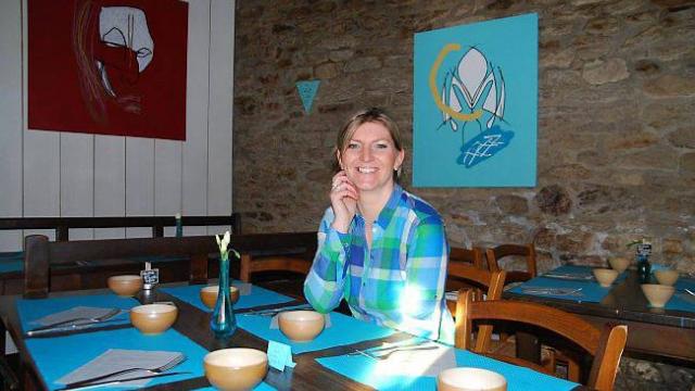 Gaëlle Prieur, the new owner of the creperie St. Marc